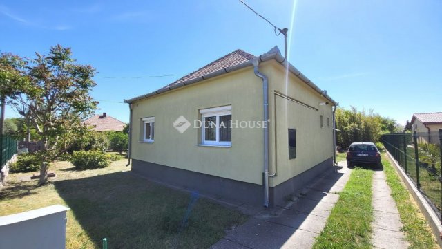 Eladó családi ház, Érden 55 M Ft, 2 szobás