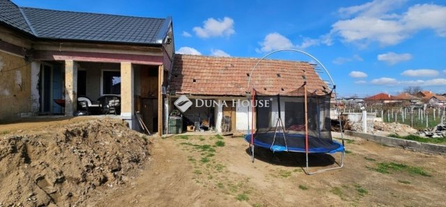 Eladó családi ház, Tápiószecsőn 52.9 M Ft, 3 szobás