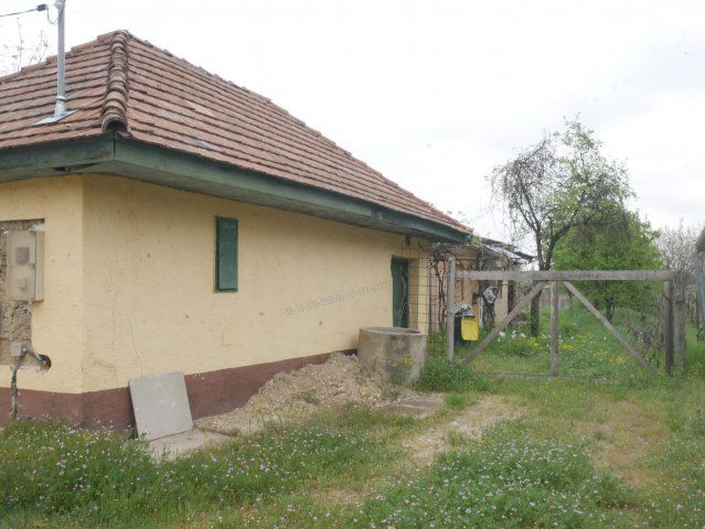 Eladó családi ház, Albertirsán 13.4 M Ft, 1 szobás