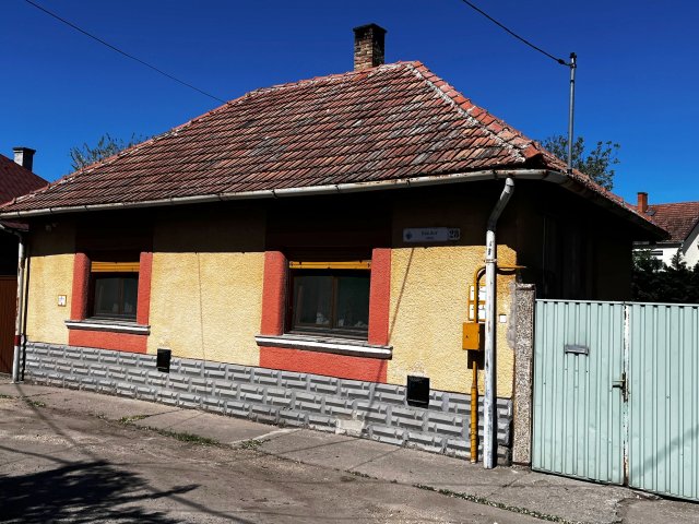 Eladó családi ház, Jászberényben 45.9 M Ft, 3+1 szobás