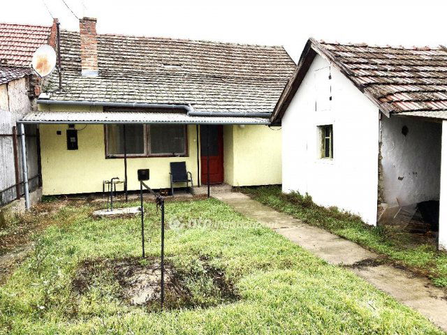 Eladó családi ház, Csongrádon 24 M Ft, 2+1 szobás