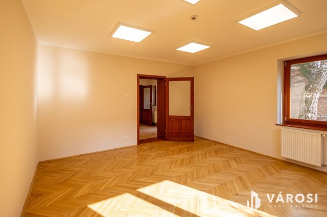 Kiadó családi ház, albérlet, Hódmezővásárhelyen, 1 szobás