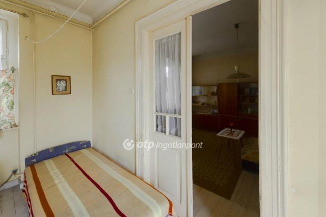 Eladó családi ház, Egerben 21 M Ft, 3 szobás