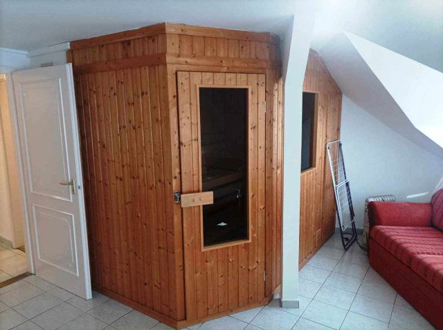 Kiadó családi ház, albérlet, Debrecenben, Nagyerdei körúton