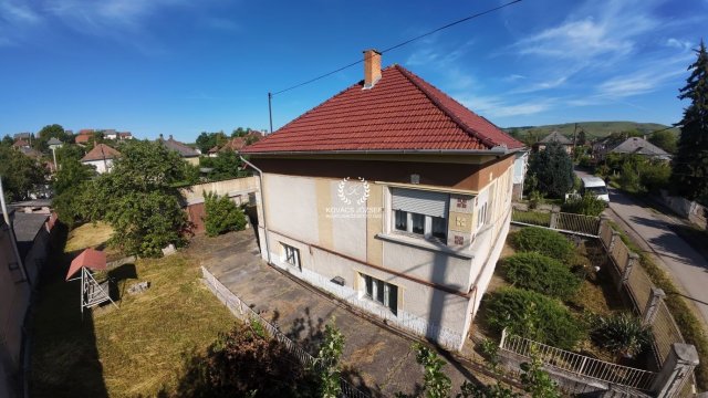 Eladó családi ház, Ózdon 7.5 M Ft, 3 szobás