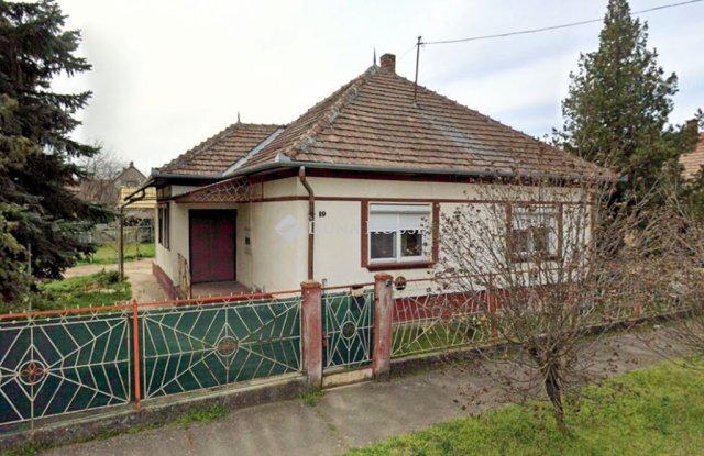 Eladó családi ház, Tápiószecsőn, Bem utcában 47 M Ft