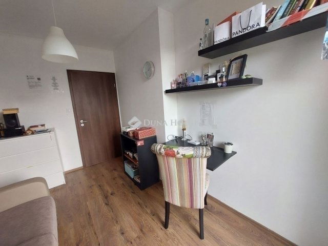 Eladó sorház, Pécelen 92.5 M Ft, 4 szobás / költözzbe.hu