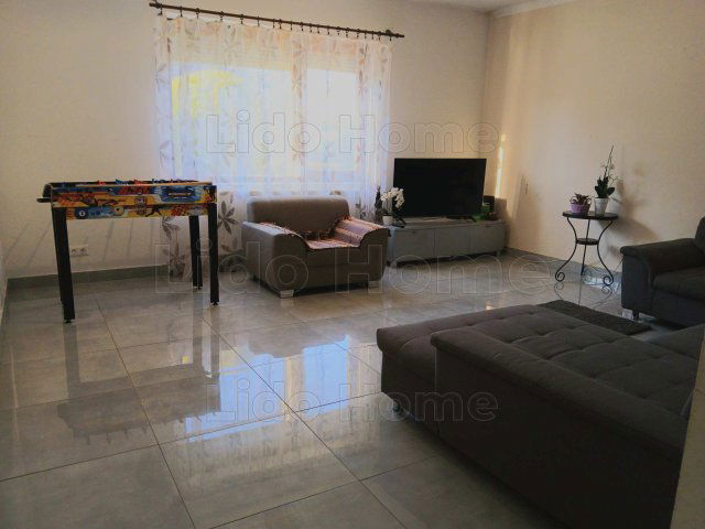 Eladó családi ház, Mosonszentmiklóson 80 M Ft, 5 szobás