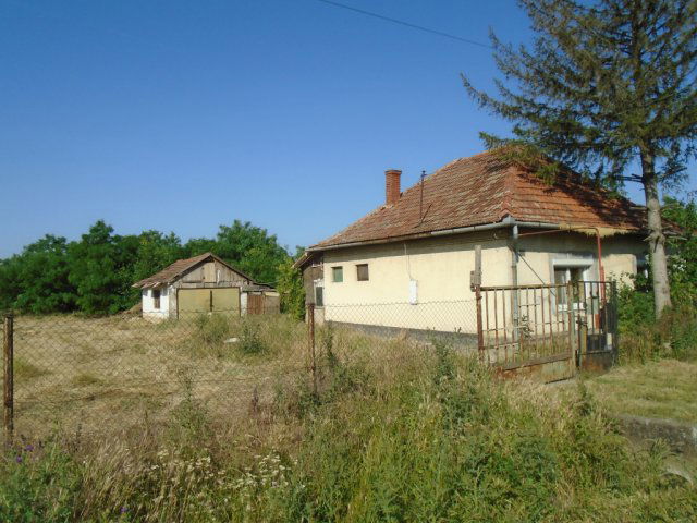 Eladó családi ház, Tószegen 6.5 M Ft, 2 szobás