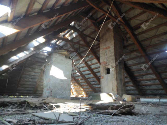 Eladó családi ház, Kisbéren 15.9 M Ft, 2 szobás