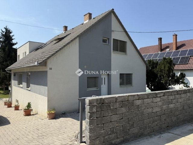 Eladó családi ház, Szalántán 149.9 M Ft, 10 szobás