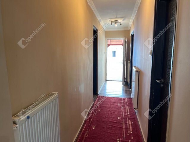 Eladó családi ház, Szolnokon 65 M Ft, 3 szobás
