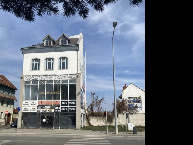 Eladó üzlethelyiség, Szolnokon 315 M Ft, 5 szobás