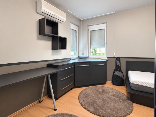 Kiadó téglalakás, albérlet, Debrecenben 470 E Ft / hó, 4 szobás