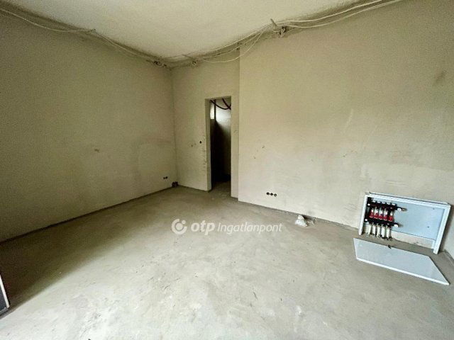 Eladó téglalakás, Budapesten, XV. kerületben 42.99 M Ft