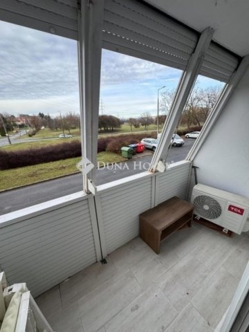 Eladó panellakás, Pécsett 42.9 M Ft, 2 szobás