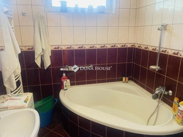 Eladó családi ház, Budapesten, XVIII. kerületben 169.9 M Ft