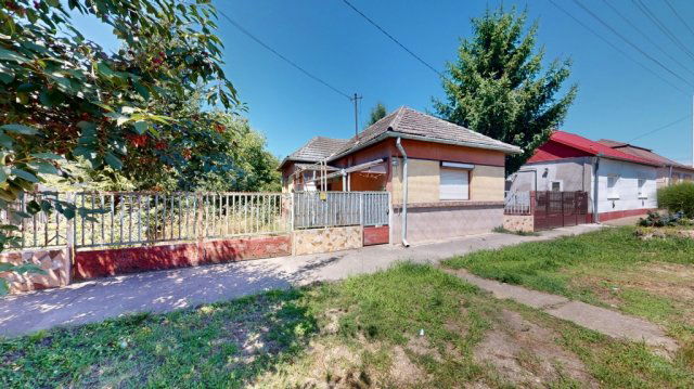 Eladó családi ház, Kisvárdán 28 M Ft, 2 szobás