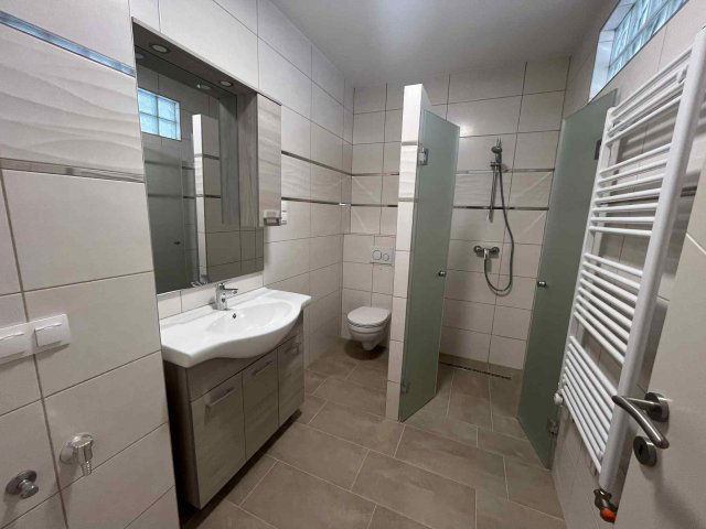 Kiadó téglalakás, albérlet, Kecskeméten 300 E Ft / hó