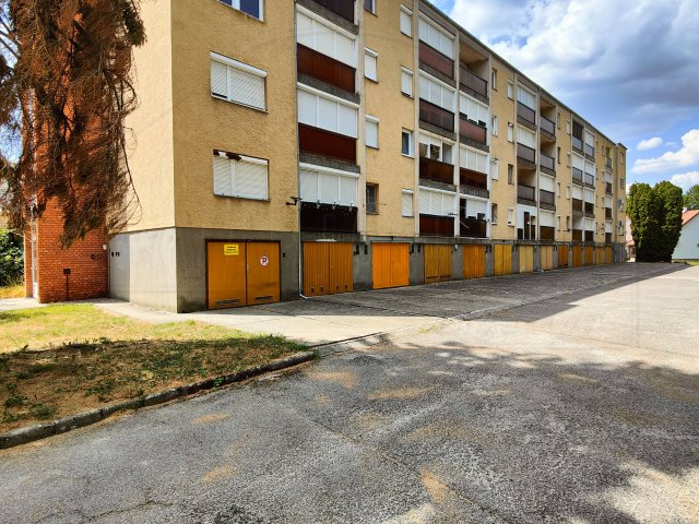 Eladó nyaraló, Harkányban, Bartók Béla utcában 14.9 M Ft
