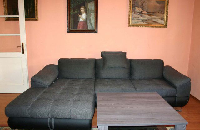 Kiadó családi ház, albérlet, Pécsett 160 E Ft / hó, 3 szobás