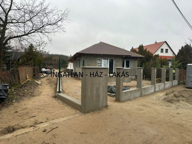 Eladó ikerház, Veresegyházon 104.9 M Ft, 5 szobás