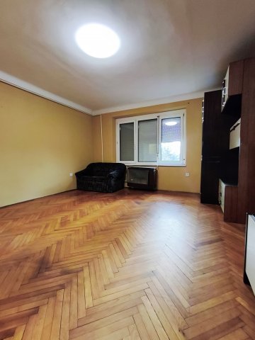 Eladó téglalakás, Nyíregyházán 37.5 M Ft, 2 szobás