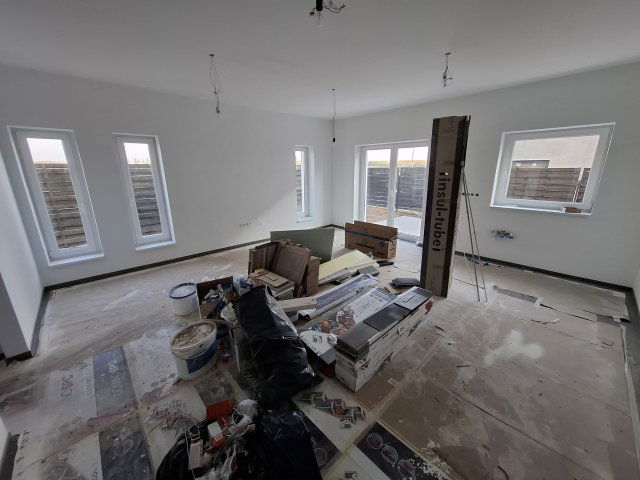 Eladó téglalakás, Mendén 72 M Ft, 4 szobás