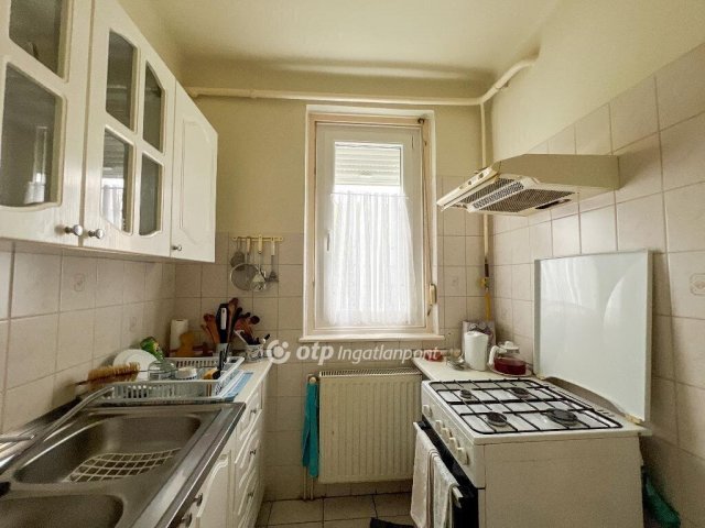 Eladó téglalakás, Budapesten, IV. kerületben 92.9 M Ft, 3 szobás