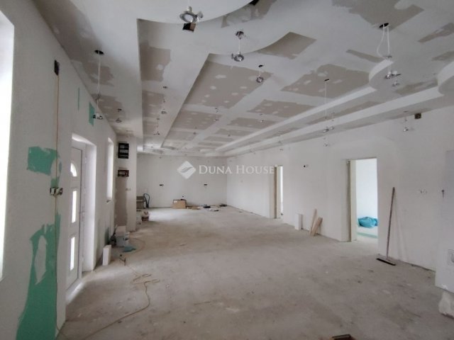 Eladó családi ház, Szatymazon 74 M Ft, 4 szobás