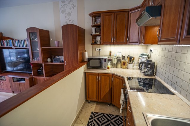 Kiadó téglalakás, albérlet, Győrött, Katód utcában