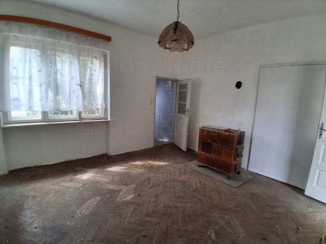 Eladó családi ház, Dombóváron 27 M Ft, 4+1 szobás