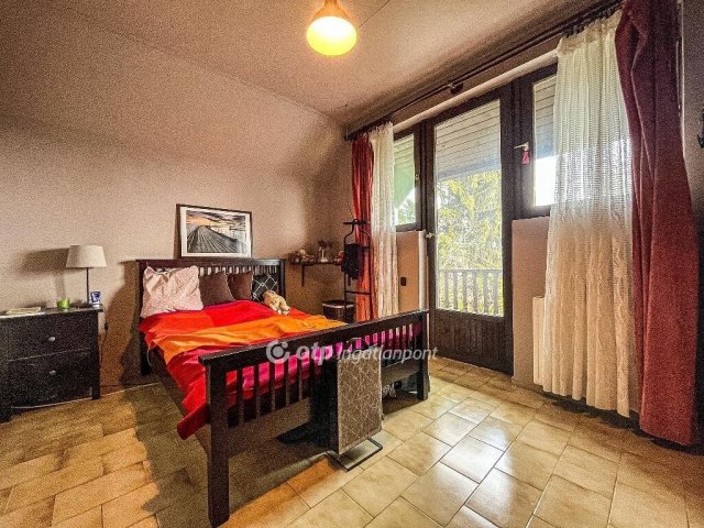 Eladó téglalakás, Budapesten, II. kerületben 93.8 M Ft, 4 szobás