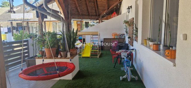 Eladó téglalakás, Fonyódon 79.9 M Ft, 4 szobás