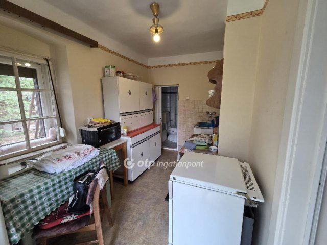 Eladó családi ház, Konyáron 4.9 M Ft, 1 szobás