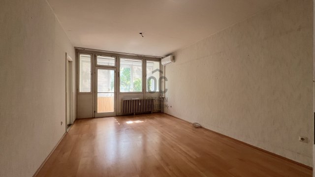 Eladó téglalakás, Szekszárdon 34.9 M Ft, 3 szobás
