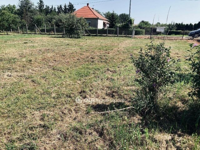 Eladó telek, Kisfaludon 10 M Ft / költözzbe.hu