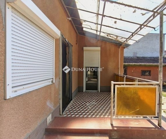 Eladó családi ház, Budapesten, XVIII. kerületben 79.9 M Ft