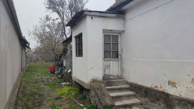 Eladó családi ház, Tapolcán 27.9 M Ft, 2 szobás