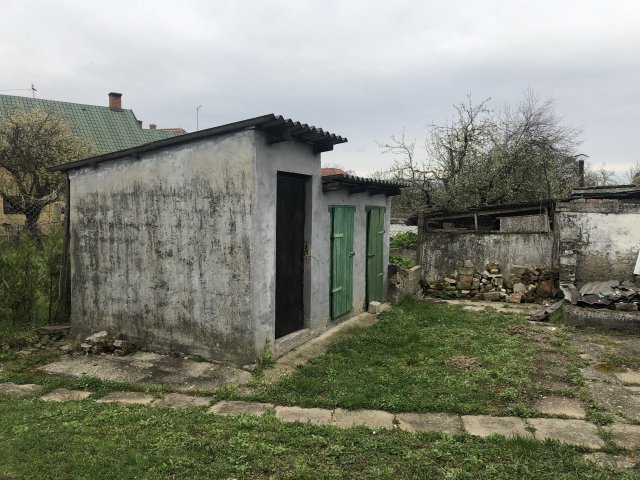 Eladó családi ház, Nyirádon 28 M Ft, 2 szobás