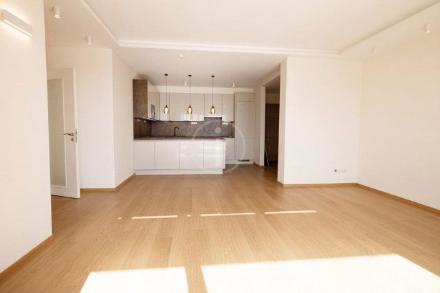 Kiadó téglalakás, albérlet, VIII. kerületben, Corvin sétányon