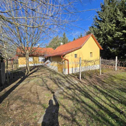 Eladó családi ház, Kecskeméten 57.778 M Ft, 2 szobás