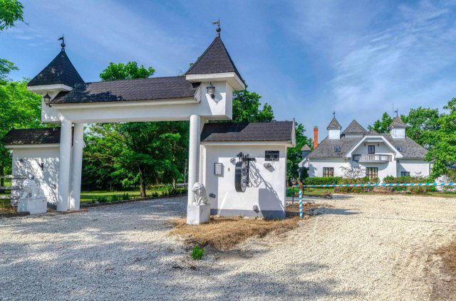 Eladó családi ház, Fülöpszálláson 399 M Ft, 19 szobás