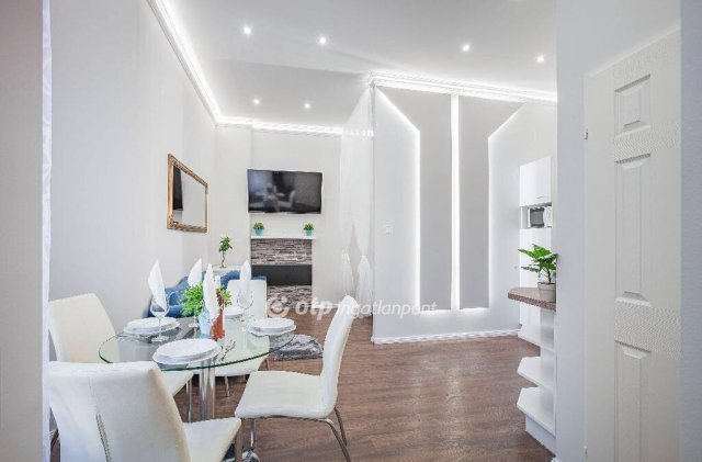 Eladó téglalakás, Budapesten, VII. kerületben 72.5 M Ft