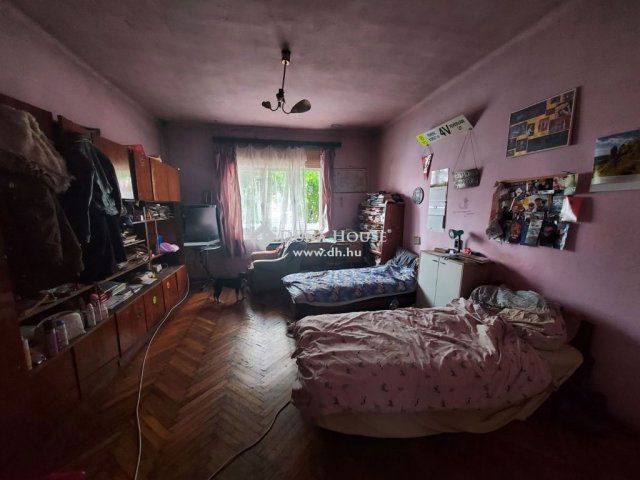 Eladó családi ház, Monoron 69.9 M Ft, 6 szobás