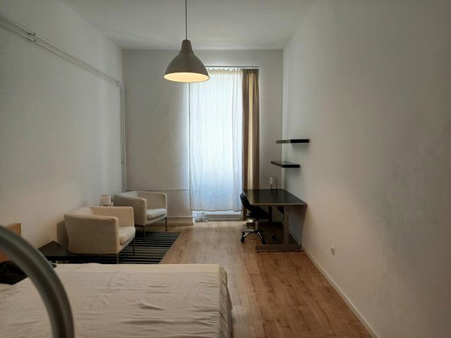 Kiadó téglalakás, albérlet, Pécsett 180 E Ft / hó, 1 szobás