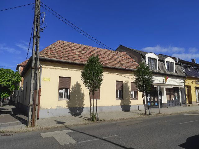 Eladó családi ház, Gyöngyösön 39 M Ft, 3 szobás