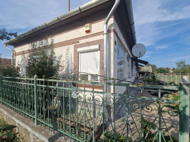 Eladó családi ház, Poroszlón 22.2 M Ft, 3 szobás