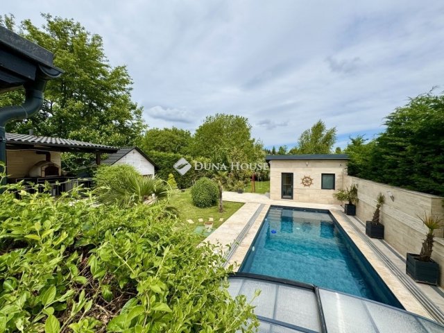 Eladó családi ház, Érden 299 M Ft, 7 szobás