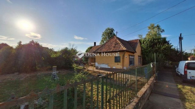 Eladó családi ház, Simontornyán 26 M Ft, 3 szobás